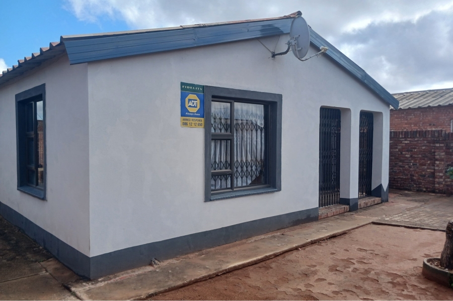 2 Bedroom Property for Sale in Roodepan Northern Cape